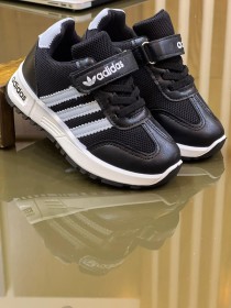 حذاء ADIDAS