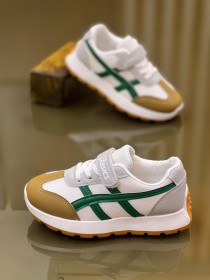 حذاء ASICS
